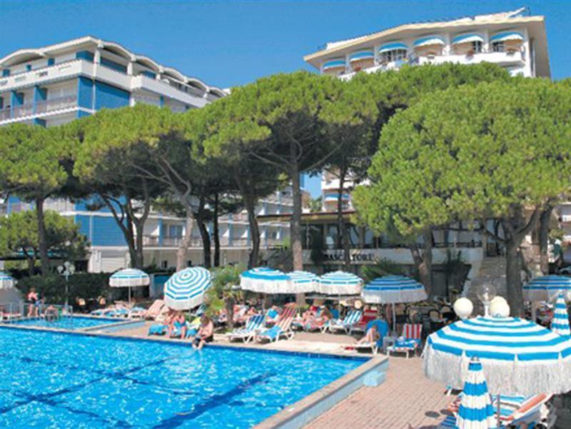 Hotel Ambasciatori Palace Lido di Jesolo Exterior foto