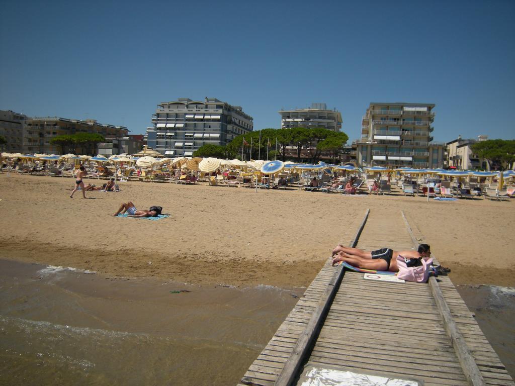 Hotel Ambasciatori Palace Lido di Jesolo Exterior foto